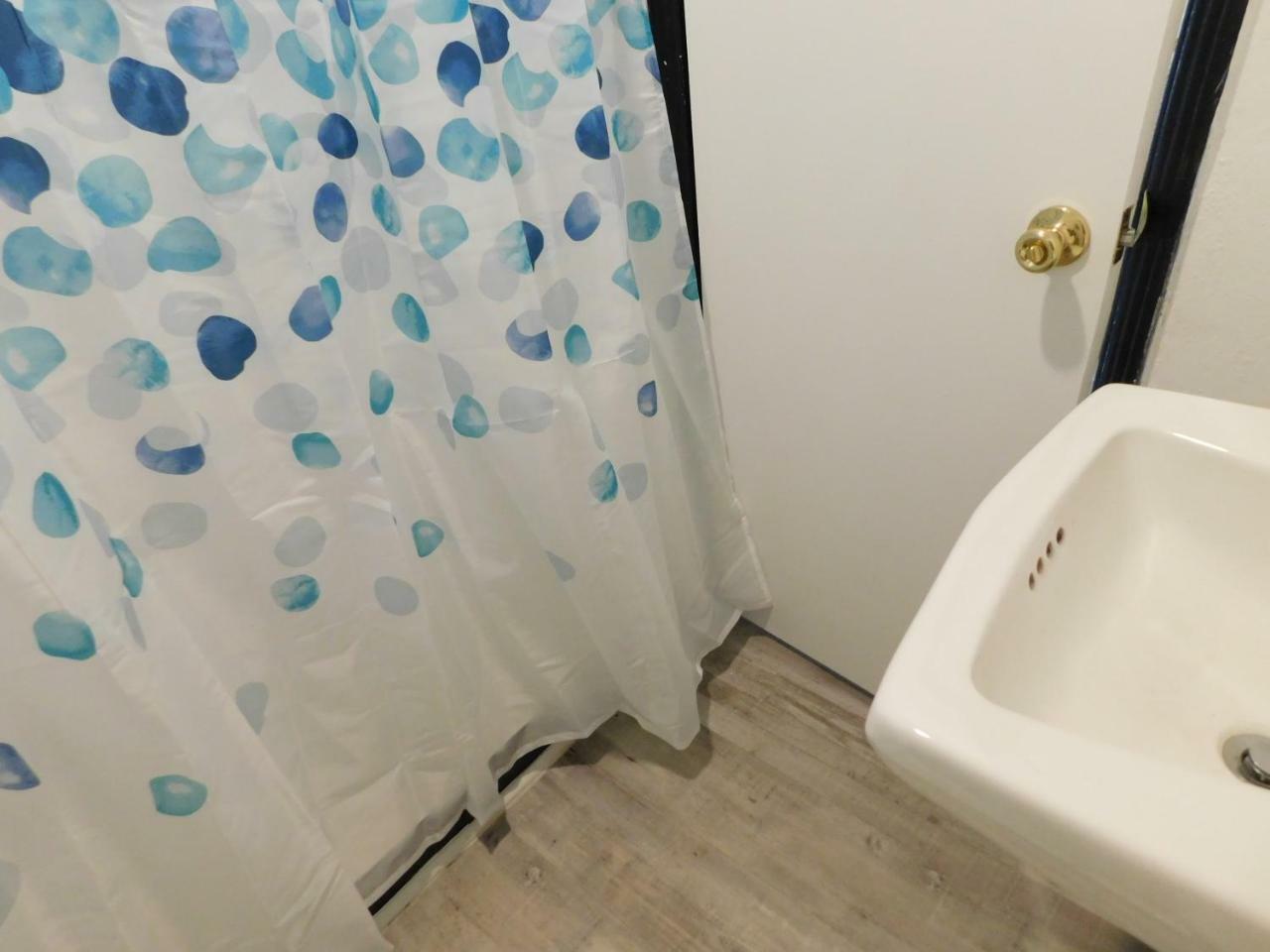 Spruce Pine Inn Экстерьер фото