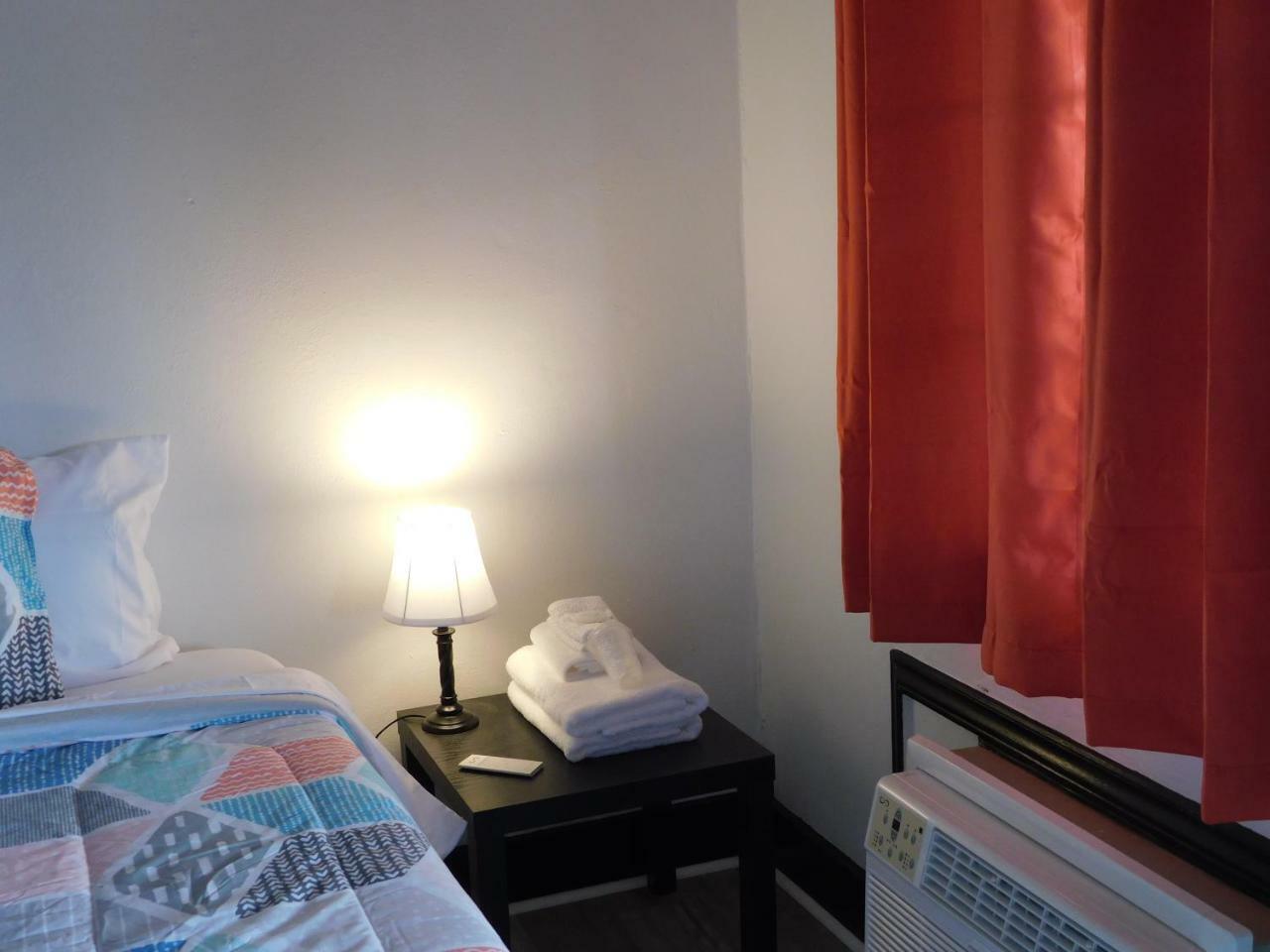 Spruce Pine Inn Экстерьер фото