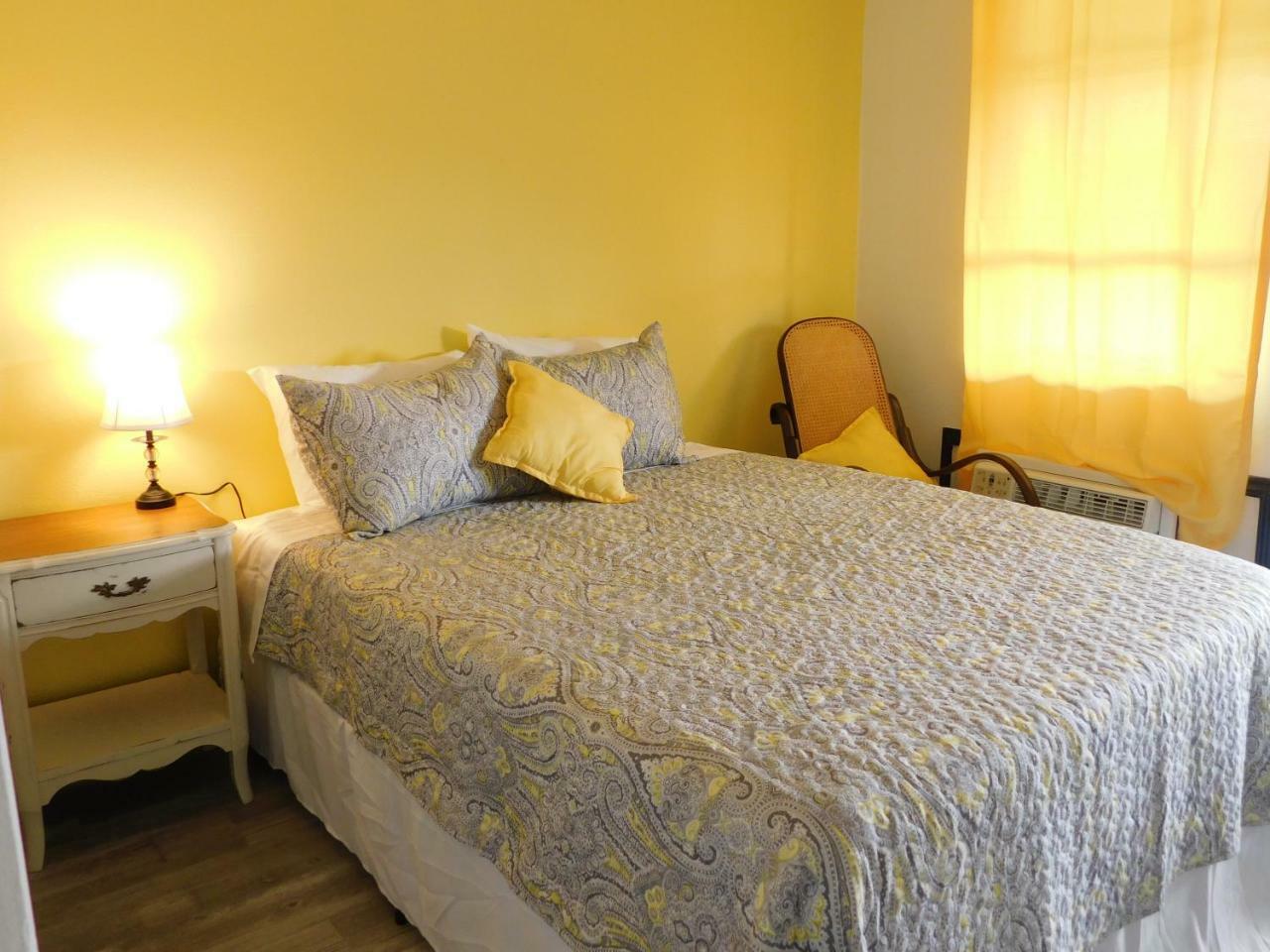 Spruce Pine Inn Экстерьер фото