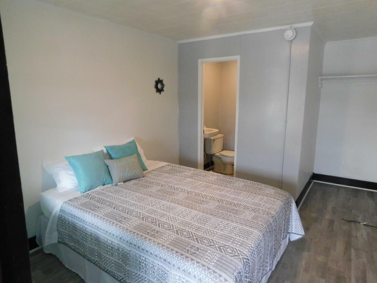 Spruce Pine Inn Экстерьер фото